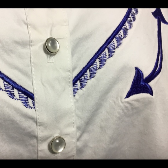Western Wear White Blouse - Picture 3 of 6